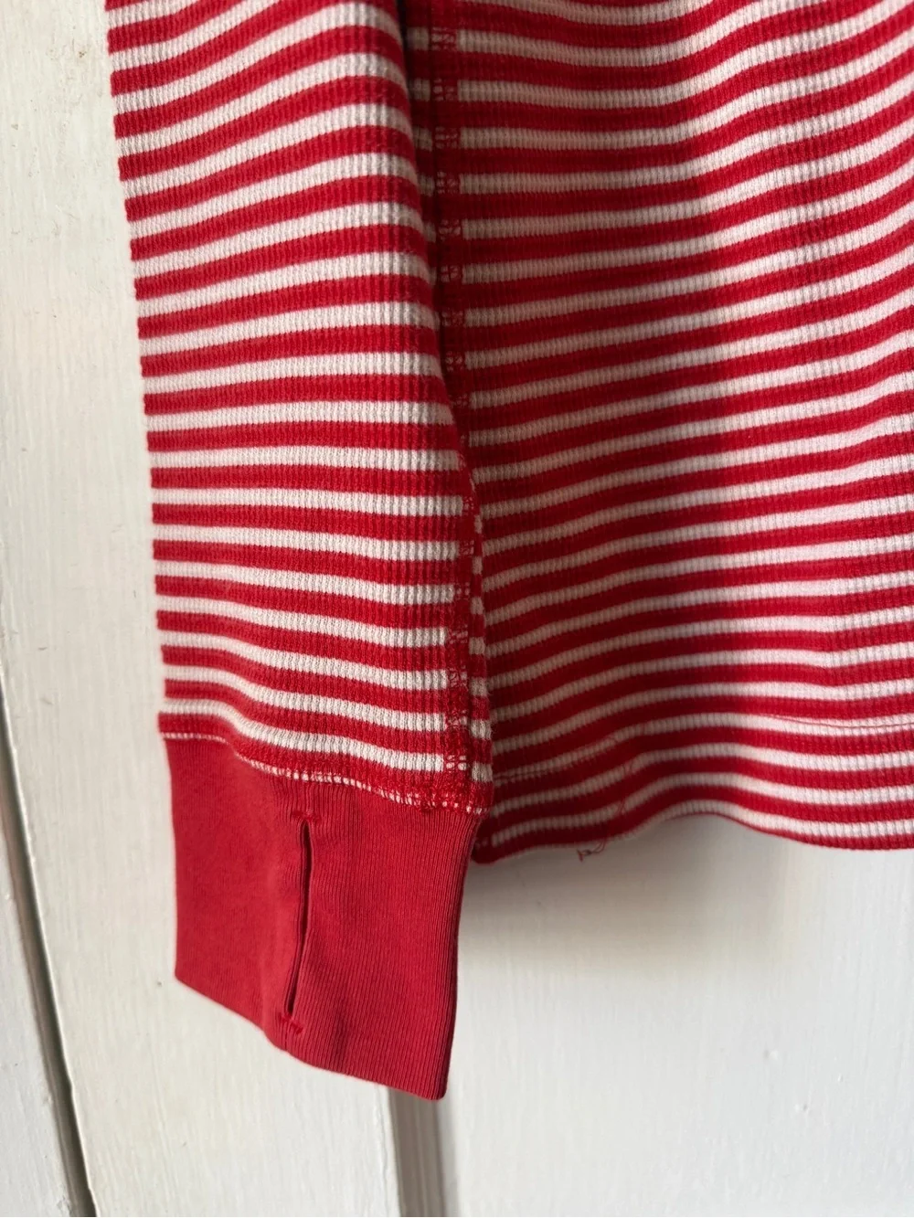 Duluth size M Striped Red & White Long Sleeve Tee